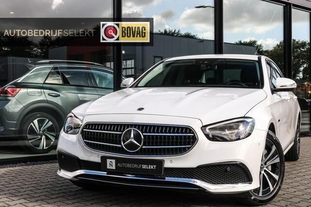 Wit Gebruikt 2021 Mercedes E300 Sedan | € 35.900 (Super prijs) - Afbeelding 1/4