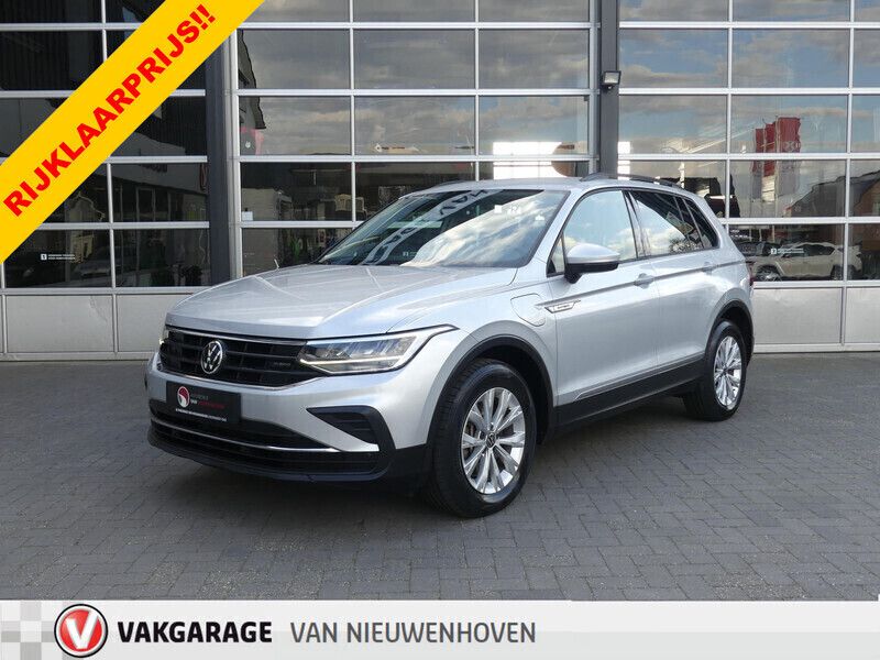Zilver Gebruikt 2021 VW Tiguan Business SUV | € 28.995 (Eerlijke prijs) - Afbeelding 1/4