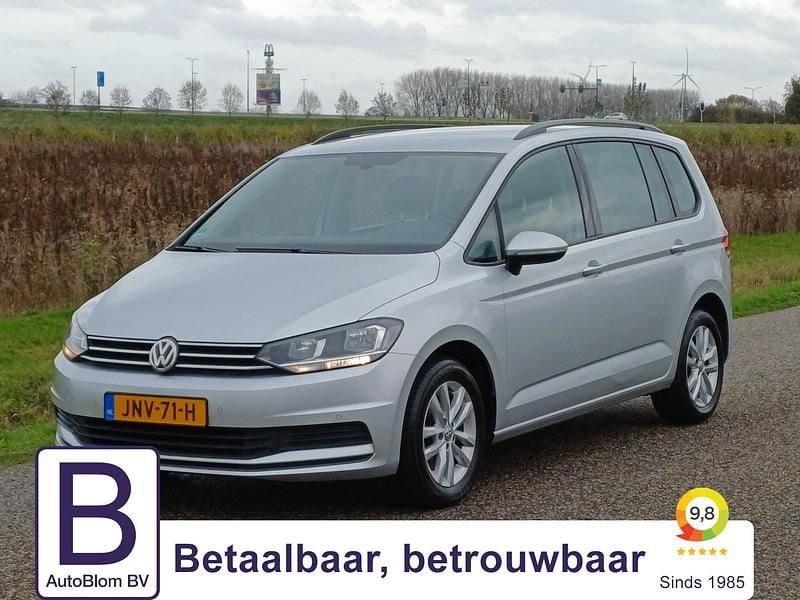 Grijs Gebruikt 2019 VW Touran Comfortline MPV | € 26.245 (Eerlijke prijs) - Afbeelding 1/4