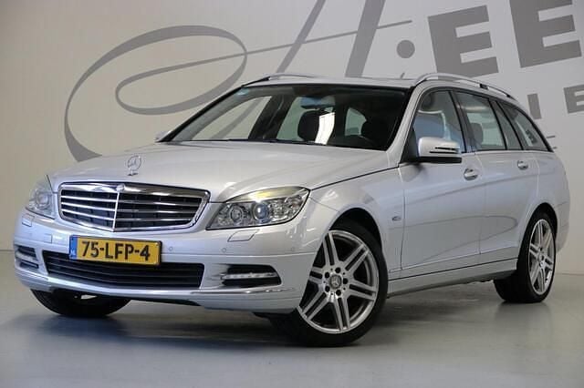 Grijs Gebruikt 2010 Mercedes C180 Stationwagen | € 6.750 (Eerlijke prijs) - Afbeelding 1/4