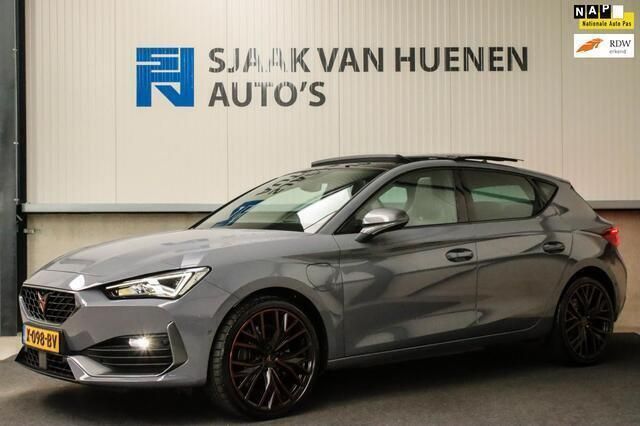 Grijs Gebruikt 2021 Cupra Leon VZ Hatchback | € 33.950 (Duur) - Afbeelding 1/4