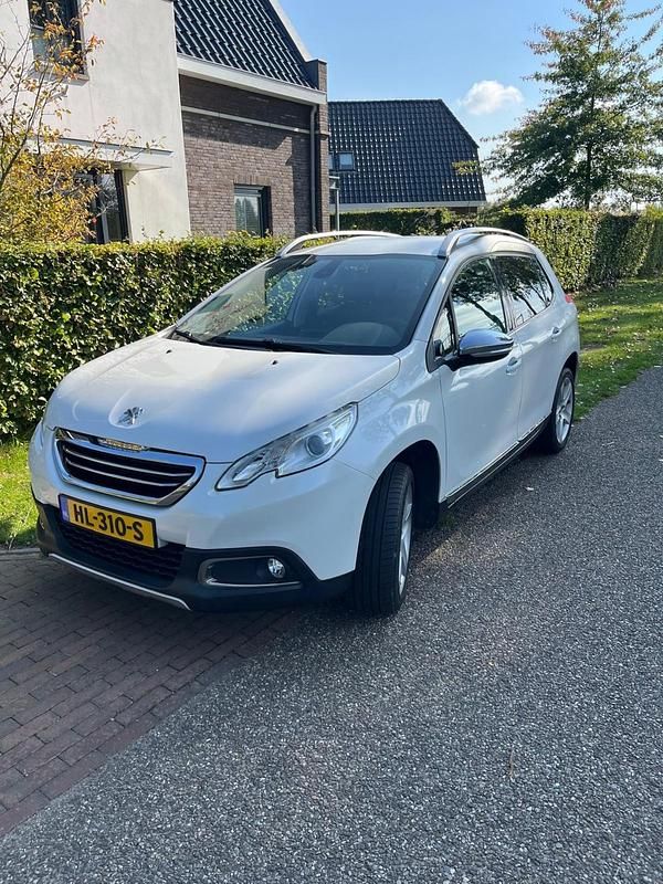 Wit (parellak) Gebruikt 2015 Peugeot 2008 Allure SUV | € 6.250 (Super prijs) - Afbeelding 1/4