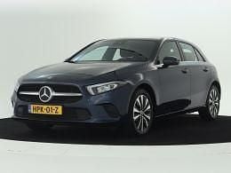 Blauw Gebruikt 2021 Mercedes A250 Hatchback | € 27.450 (Goede deal) - Afbeelding 1/3