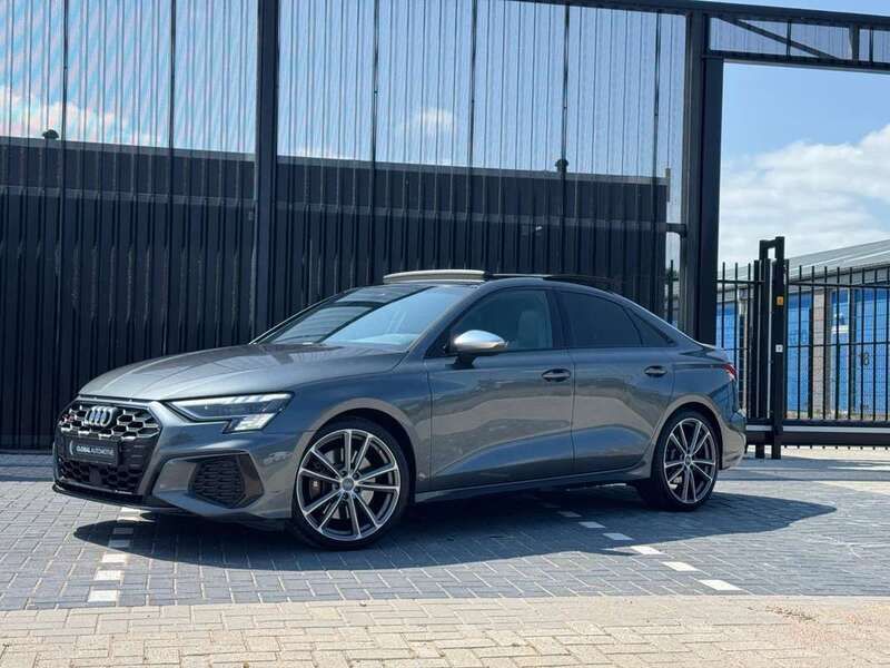 Grijs Gebruikt 2021 Audi S3 S-Line Sedan | € 46.990 (Eerlijke prijs) - Afbeelding 1/4