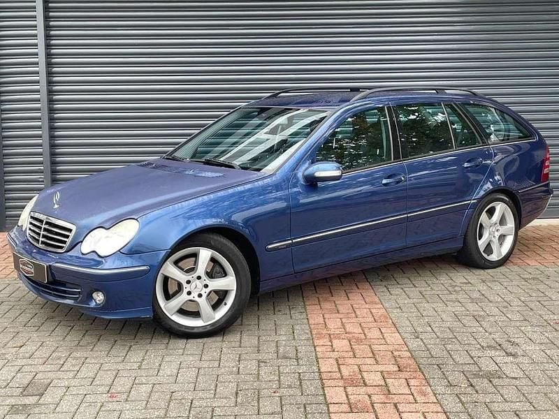 Occasion Mercedes C320 Avantgarde 225 PK (165 kW) 2005 Blauw Stationwagen