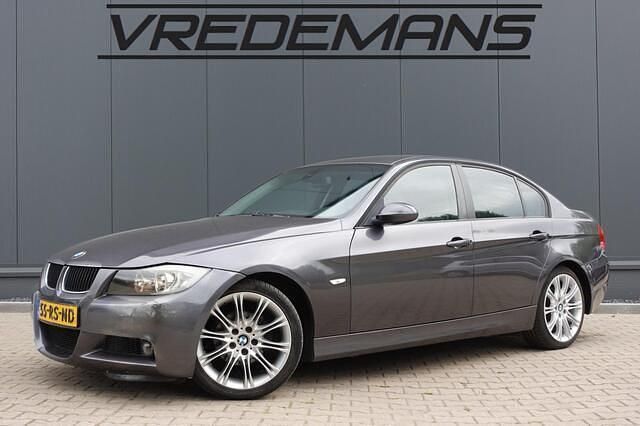 Grijs Gebruikt 2005 BMW 320 Executive Sedan | € 2.950 (Super prijs) - Afbeelding 1/4
