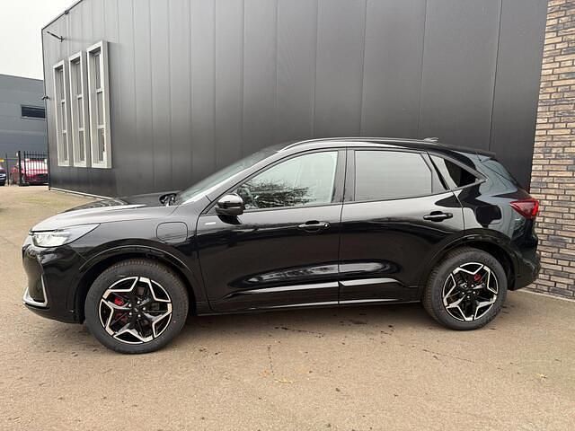 Nieuw Ford Kuga ST-Line X 242 PK (177 kW) 2025 Zwart (metallic) SUV