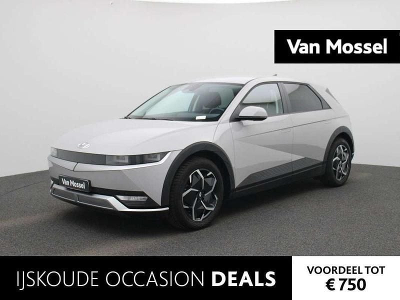 Grijs Occasion 2024 Hyundai Ioniq 5 SUV | € 30.900 (Super prijs) - Afbeelding 1/3