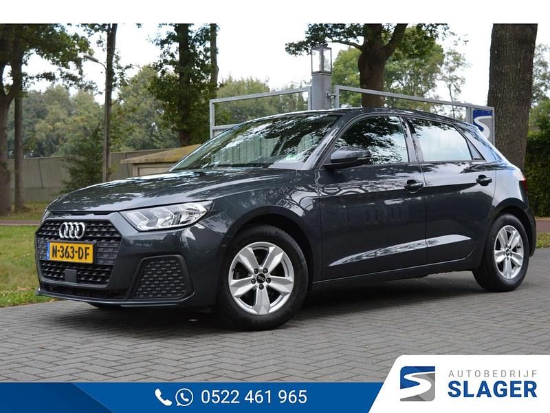 Grijs Gebruikt 2021 Audi A1 Proline Hatchback | € 20.950 (Eerlijke prijs) - Afbeelding 1/4