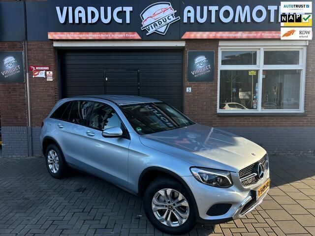 Grijs Gebruikt 2017 Mercedes GLC250 Premium Plus SUV | € 26.950 (Super prijs) - Afbeelding 1/4