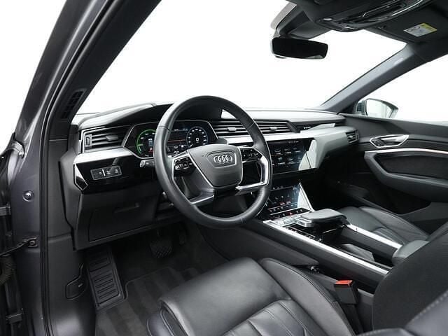 Occasion Audi e-tron Basis 300 kW (408 PK) 2019 Grijs SUV