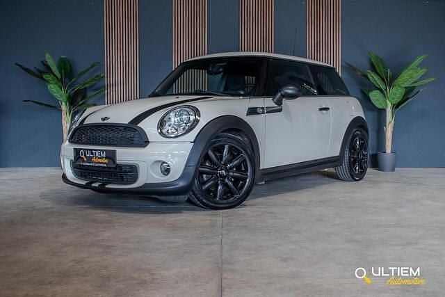 Wit Gebruikt 2011 Mini ONE Business Hatchback | € 4.490 (Goede deal) - Afbeelding 1/4