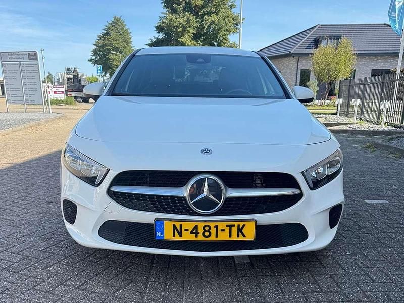 Wit Gebruikt 2019 Mercedes A200 Sedan | € 28.000 (Iets duurder) - Afbeelding 1/4