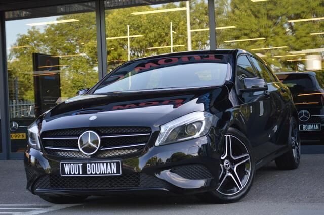 Zwart Gebruikt 2015 Mercedes A180 Ambition Hatchback | € 12.900 (Goede deal) - Afbeelding 1/4
