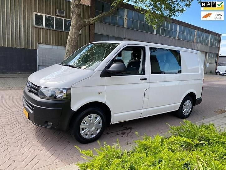 Wit Gebruikt 2013 VW T5 Trendline Van | € 6.950 (Eerlijke prijs) - Afbeelding 1/4