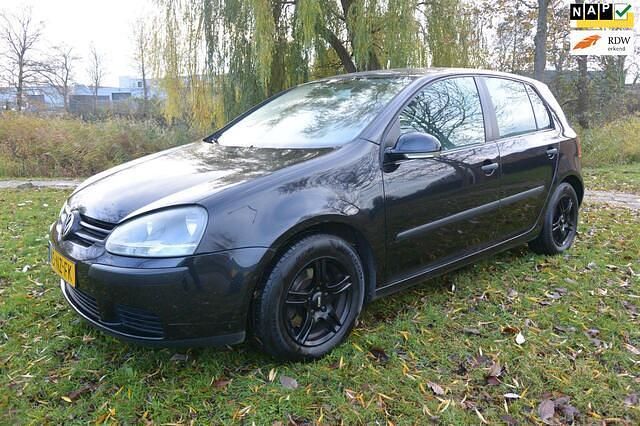 Zwart Gebruikt 2004 VW Golf IV Trendline Hatchback | € 2.250 (Goede deal) - Afbeelding 1/4