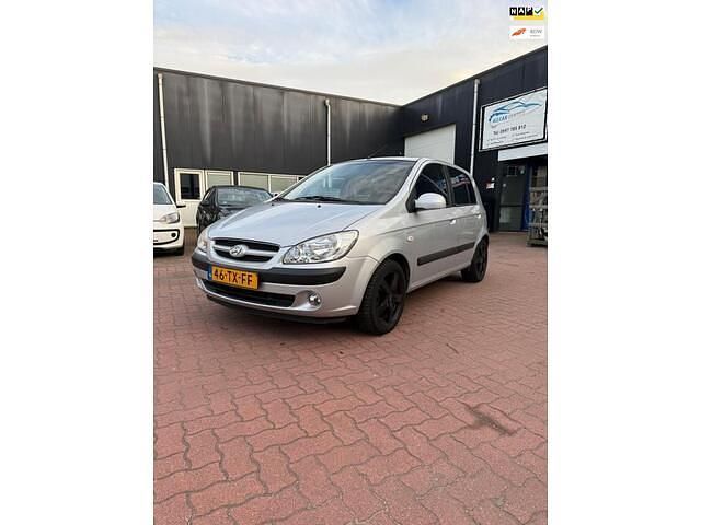 Grijs Gebruikt 2007 Hyundai Getz Dynamiq Hatchback | € 1.300 (Eerlijke prijs) - Afbeelding 1/4