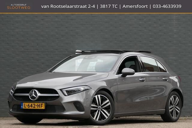 Grijs Gebruikt 2021 Mercedes A180 Business Hatchback | € 27.450 (Goede deal) - Afbeelding 1/4