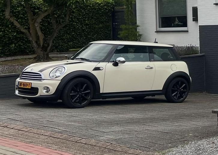 Wit Gebruikt 2013 Mini ONE Hatchback | € 4.899 (Eerlijke prijs) - Afbeelding 1/4