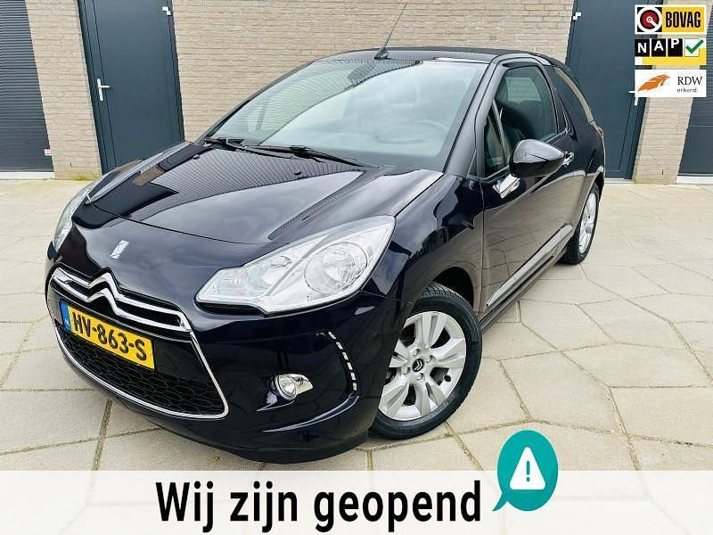 Blauw, metallic lak Gebruikt 2016 Citroën DS3 Cabriolet So Chic Cabriolet | € 13.995 (Duur) - Afbeelding 1/4