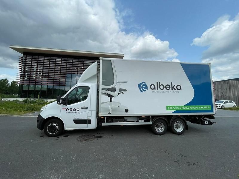 Wit Gebruikt 2018 Renault Master Stationwagen | € 20.000 - Afbeelding 1/4