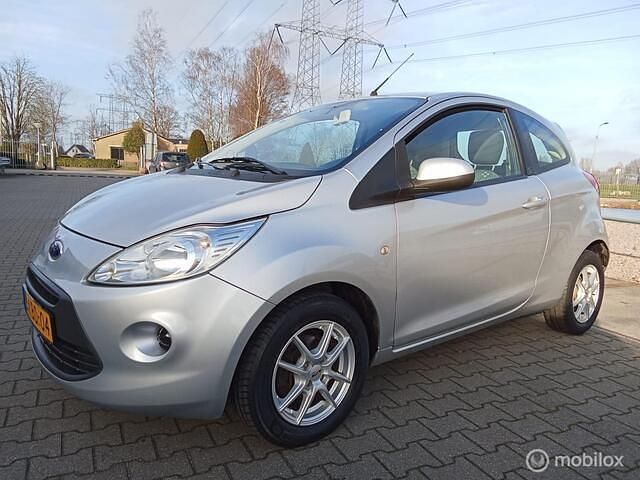 Grijs Gebruikt 2010 Ford Ka Titanium X Hatchback | € 1.999 (Goede deal) - Afbeelding 1/4