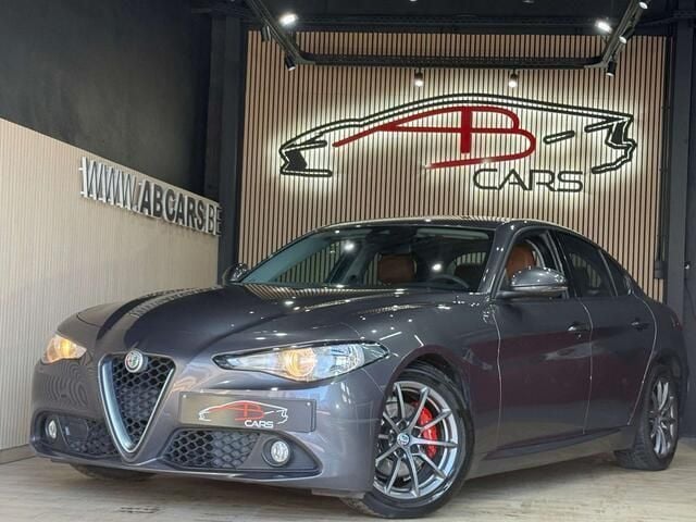 Occasion Alfa Romeo Giulia 136 PK (100 kW) 2018 Grijs Sedan