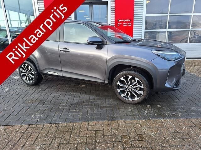 Grijs Gebruikt 2022 Toyota Yaris Cross Limited SUV | € 25.900 (Goede deal) - Afbeelding 1/4