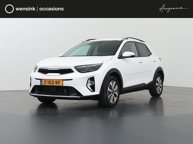 Wit Gebruikt 2024 Kia Stonic SUV | € 23.435 (Eerlijke prijs) - Afbeelding 1/4
