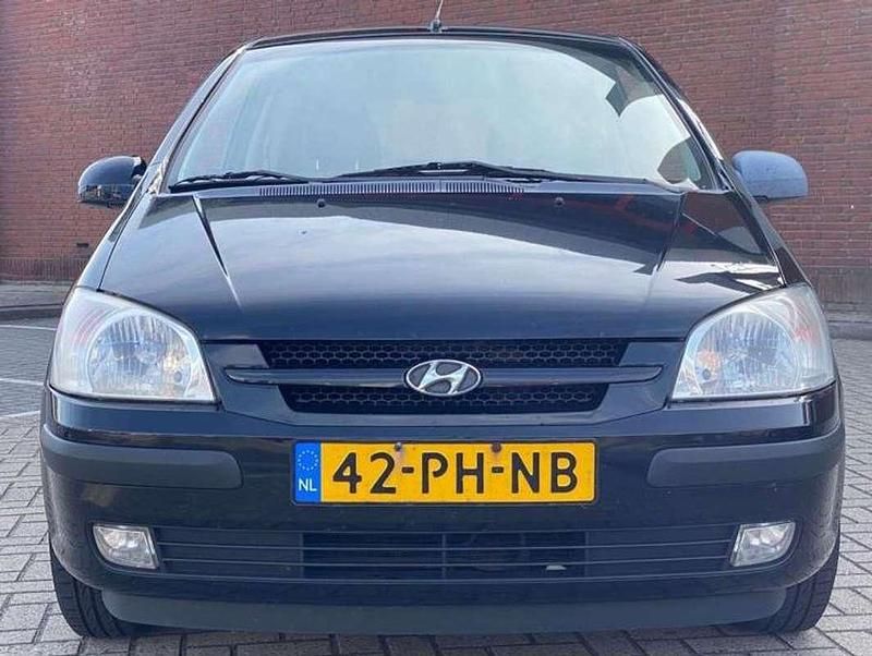 Zwart Occasion 2004 Hyundai Getz GLS Hatchback | € 1.200 (Eerlijke prijs) - Afbeelding 1/4