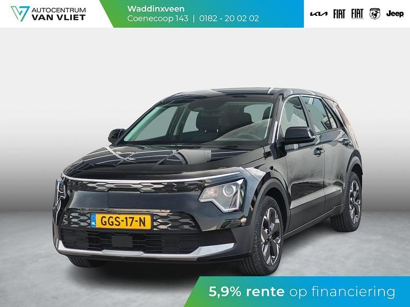 Zwart Gebruikt 2024 Kia e-Niro Light SUV | € 29.285 (Super prijs) - Afbeelding 1/4