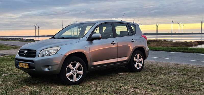 Groen Gebruikt 2008 Toyota RAV4 Sol SUV | € 9.999 (Eerlijke prijs) - Afbeelding 1/4