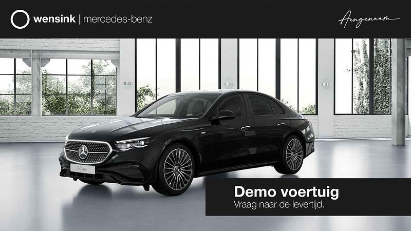 Zwart Gebruikt 2025 Mercedes E300 Sport Edition Sedan | € 87.900 - Afbeelding 1/4