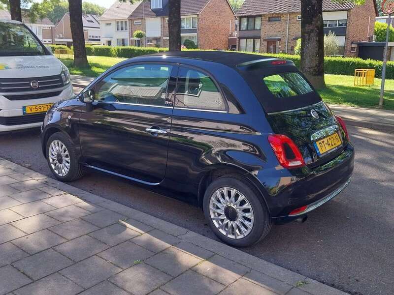 Zwart Gebruikt 2017 Fiat 500 Lounge Hatchback | € 9.000 (Eerlijke prijs) - Afbeelding 1/4