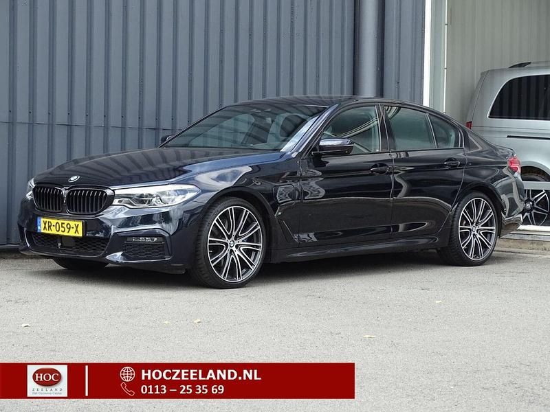 Zwart Gebruikt 2019 BMW 530 Executive Sedan | € 27.945 (Iets duurder) - Afbeelding 1/4