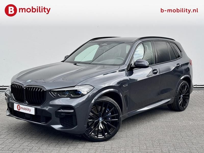 Grijs Occasion 2022 BMW X5 Executive SUV | € 53.995 (Super prijs) - Afbeelding 1/3