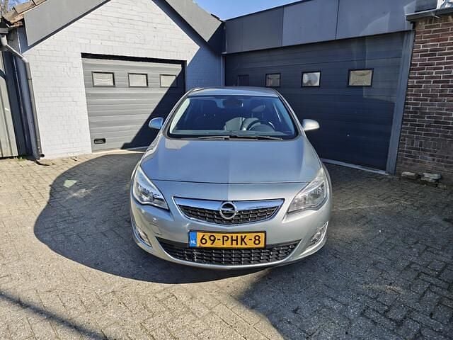 Occasion Opel Astra Cosmo 140 PK (102 kW) 2011 Grijs Hatchback