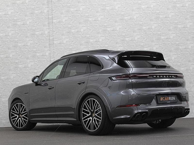 Occasion Porsche Cayenne 471 PK (346 kW) 2025 Grijs SUV