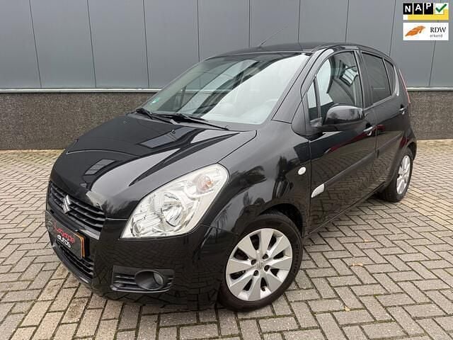 Zwart Gebruikt 2010 Suzuki Splash Exclusive Hatchback | € 3.999 (Eerlijke prijs) - Afbeelding 1/4
