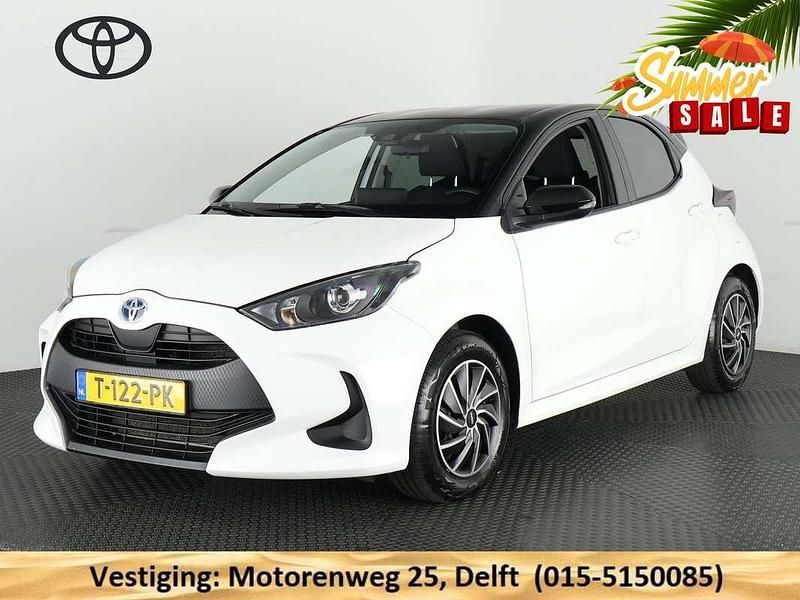 Wit Gebruikt 2023 Toyota Yaris Hybrid Hatchback | € 22.800 (Eerlijke prijs) - Afbeelding 1/3