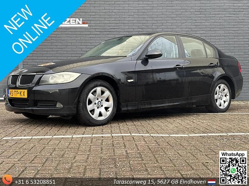 Zwart Gebruikt 2006 BMW 318 Sedan | € 1.750 (Eerlijke prijs) - Afbeelding 1/4