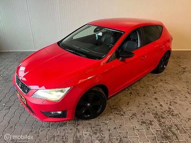 Occasion Seat Leon FR 122 PK (89 kW) 2013 Rood Hatchback