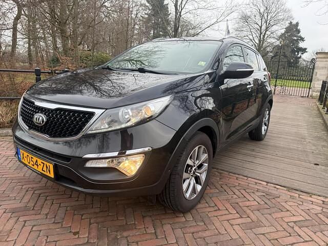 Zwart Occasion 2015 Kia Sportage SUV | € 10.950 (Goede deal) - Afbeelding 1/4