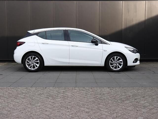 Occasion Opel Astra Business Elegance 110 PK (80 kW) 2021 Wit Hatchback