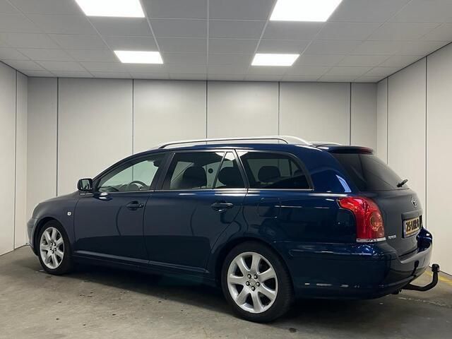 Occasion Toyota Avensis Executive 147 PK (108 kW) 2004 Blauw Stationwagen