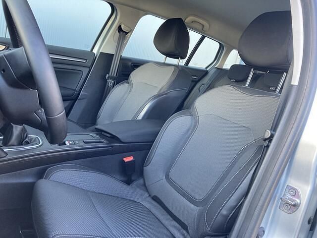 Occasion Renault Mégane GrandTour Equilibre 141 PK (103 kW) 2023 Grijs Stationwagen