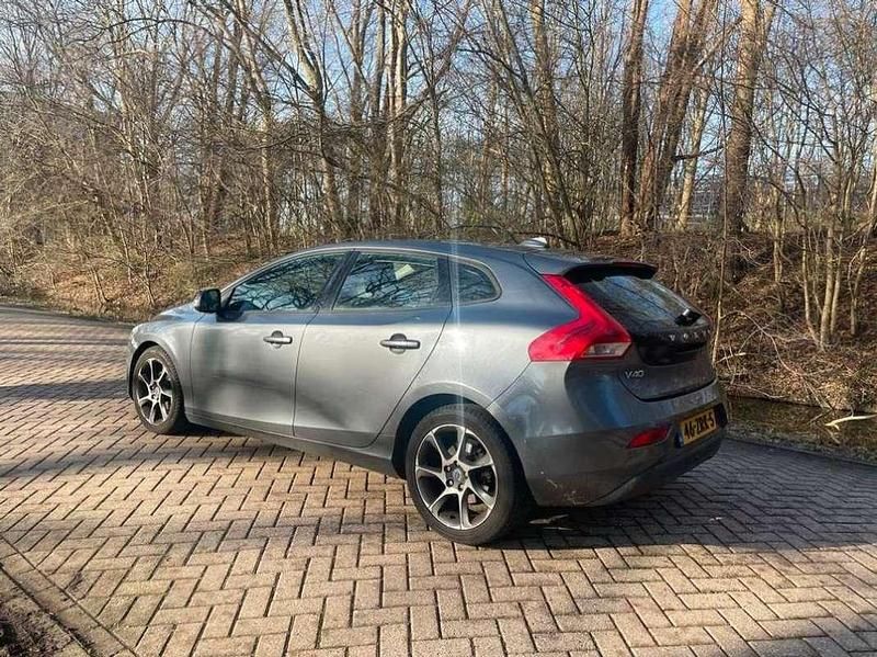 Occasion Volvo V40 Kinetic 114 PK (83 kW) 2013 Grijs MPV