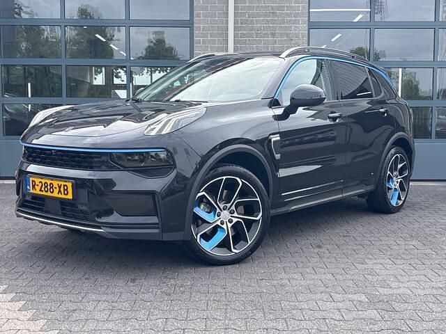 Zwart Gebruikt 2022 Lynk & Co 01 SUV | € 24.850 (Eerlijke prijs) - Afbeelding 1/4