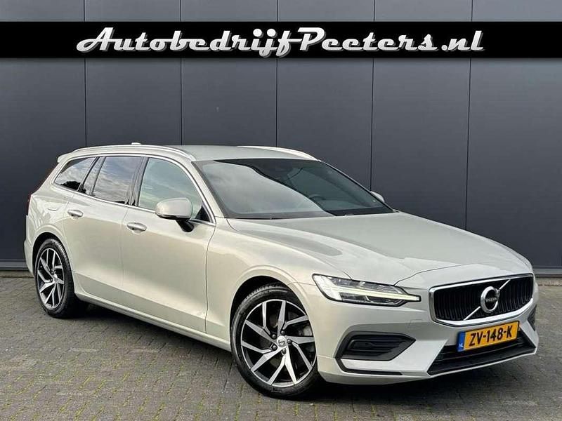 Grijs Gebruikt 2019 Volvo V60 Momentum Stationwagen | € 28.950 (Goede deal) - Afbeelding 1/4