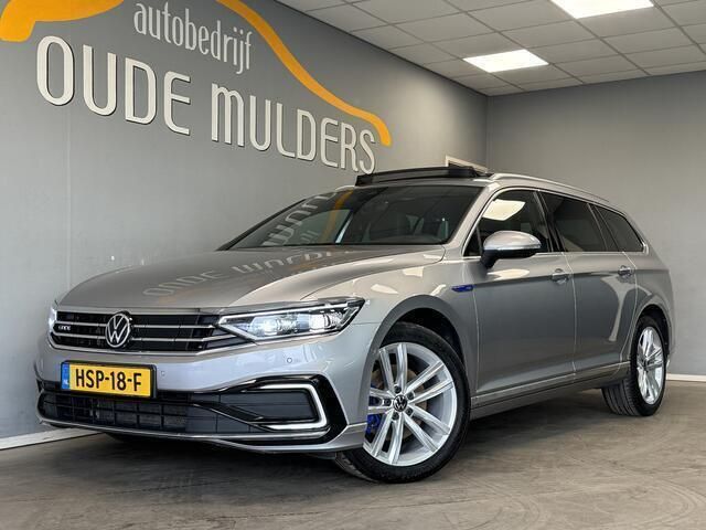 Grijs Gebruikt 2022 VW Passat Business Stationwagen | € 28.950 (Iets duurder) - Afbeelding 1/4